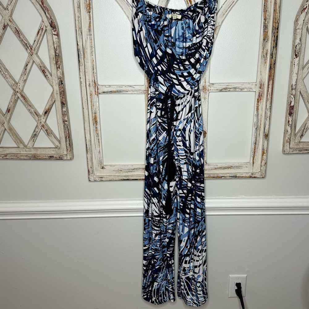 Sandiva Tube Top Romper
Flare Leg jumpsuit One Piece- Size Large